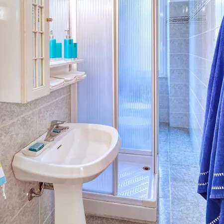 Daire Oliva House Levanto